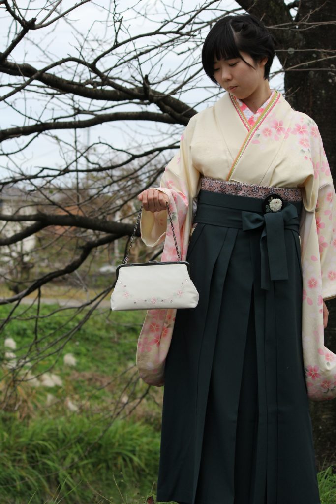 男性と女性の袴が違う 知ってました ごとうゆうこ はじめての着物に出会う ６ 山本由紀子の京町家さろん