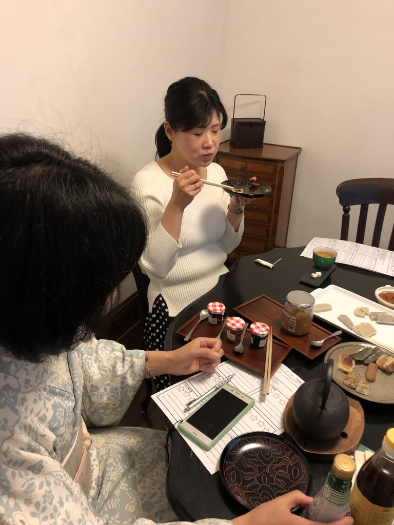 京都の名店どこのお麩やさんの「生麩」が美味しいか 第3回「食べくらべラボ」 | 山本由紀子の京町家さろん