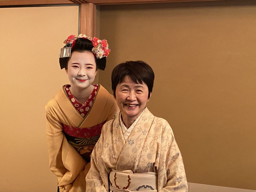 舞妓さんになるために生まれてきた妓やわ〜！鈴乃ちゃん、初の「都を