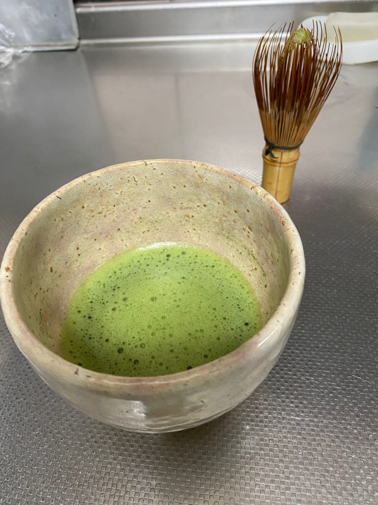 お抹茶を簡単に点てる方法 抹茶キッチンドリンカーのコツ１ 山本由紀子の京町家さろん